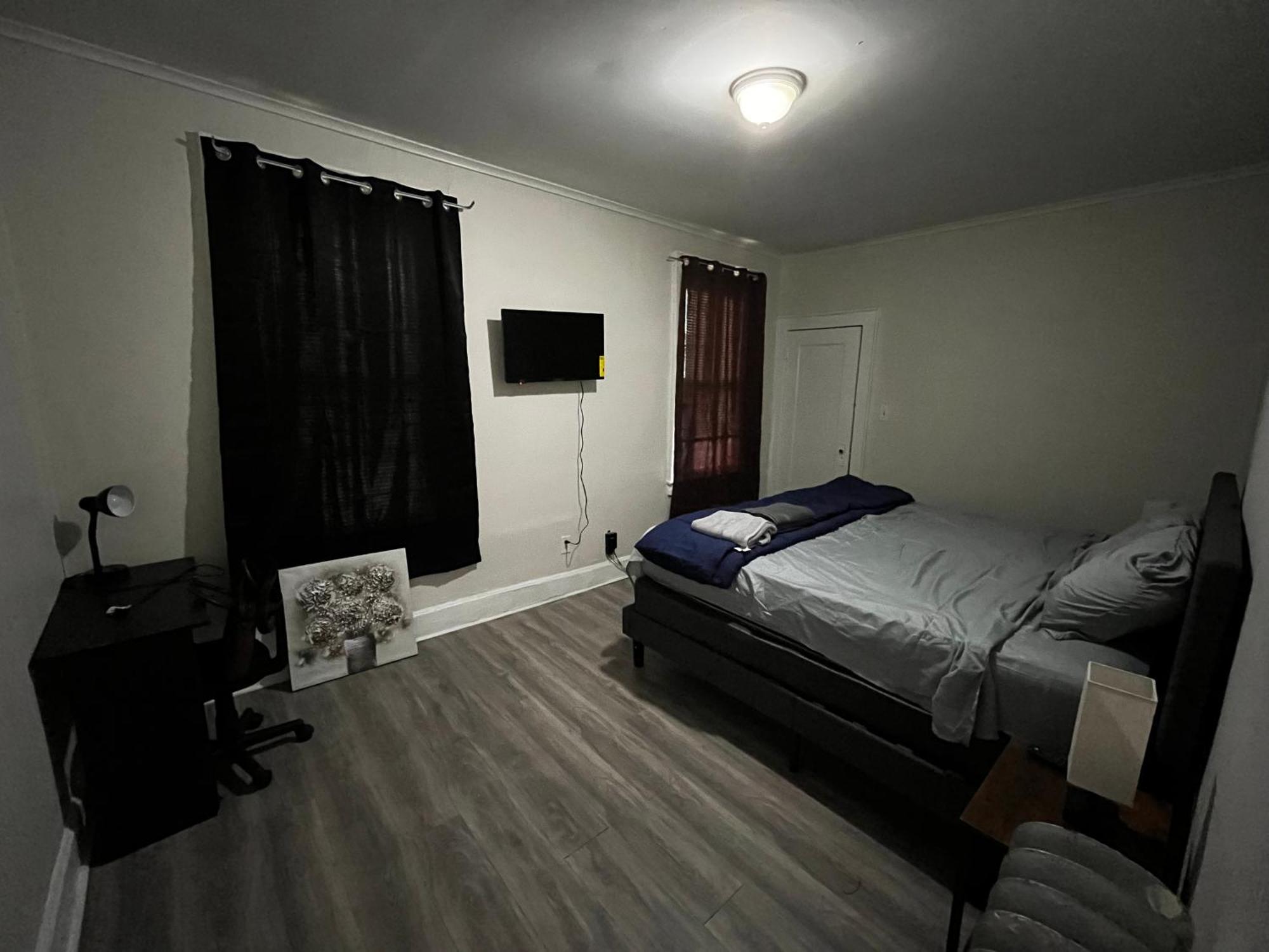Spacious Cozy Private Room Newark Bagian luar foto